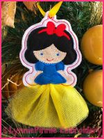In the Hoop 3D Skirt Princess Christmas Ornament 4 4x4